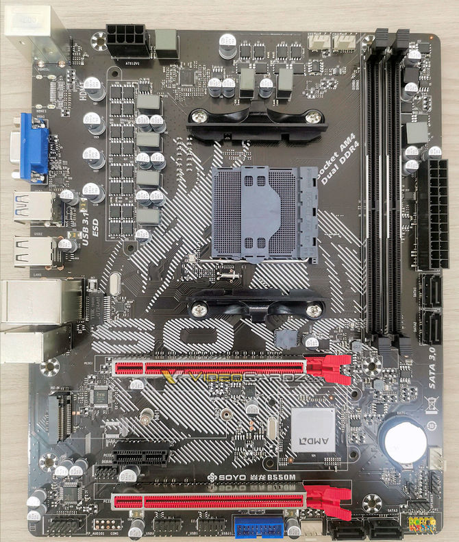 AMD B550 - pojawiło się zdjęcie płyty głównej z nowym chipsetem [2]