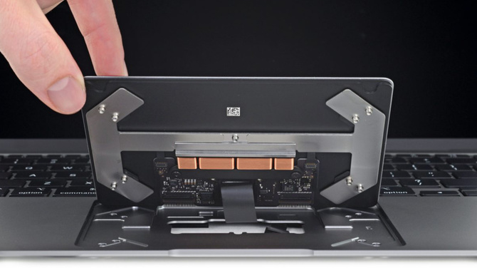 MacBook Air 2020 w rękach iFixit. Serwis pochwalił projektantów [2]