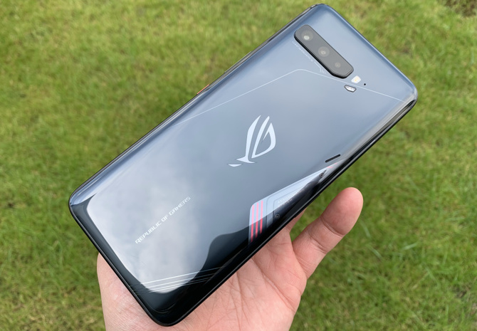 ASUS ROG Phone 3 w naszych rękach. Co chcecie o nim wiedzieć? [2]