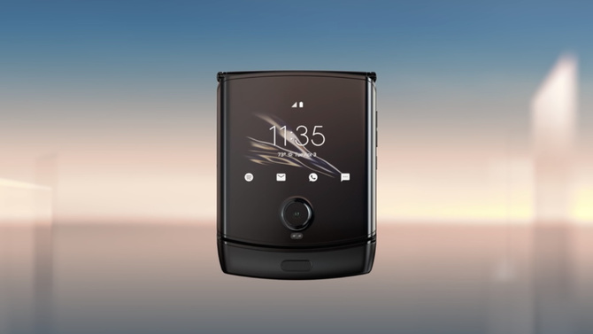 Motorola RAZR 2 - poznaliśmy datę premiery składanego smartfona [nc1]