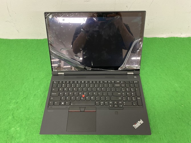 Lenovo ThinkPad T15g - laptop do gier z NVIDIA GeForce RTX 2000 [2]