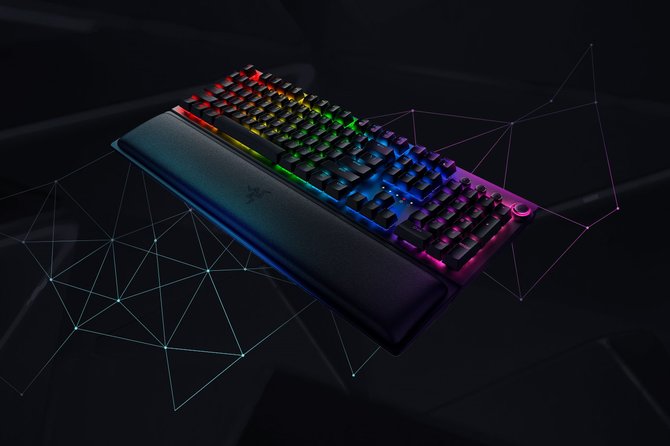 Razer zaprezentował odświeżone peryferia dla graczy w wersji PRO [3]