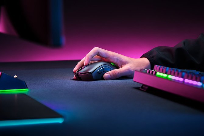 Razer zaprezentował odświeżone peryferia dla graczy w wersji PRO [5]