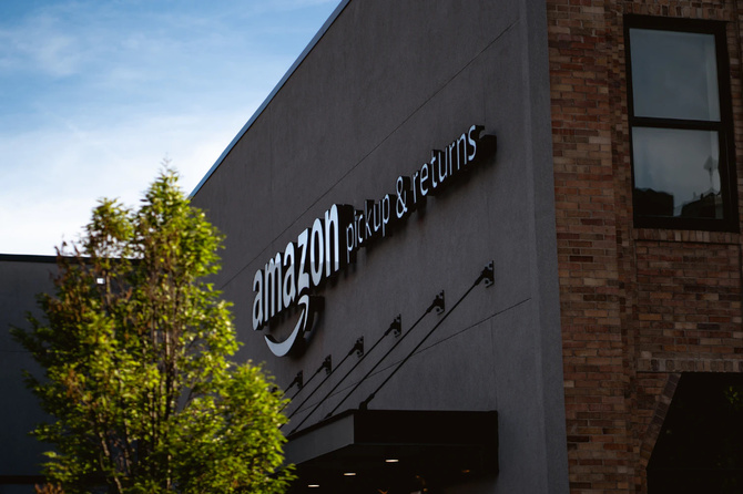 Amazon boryka się z problemem fałszywych recenzji na platformie [2]