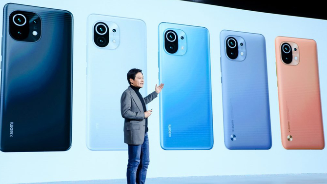 Xiaomi Mi 11 debiutuje w Chinach. Pierwszy smartfon z układem Qualcomm Snapdragon 888 błyszczy potężną specyfikacją [1]