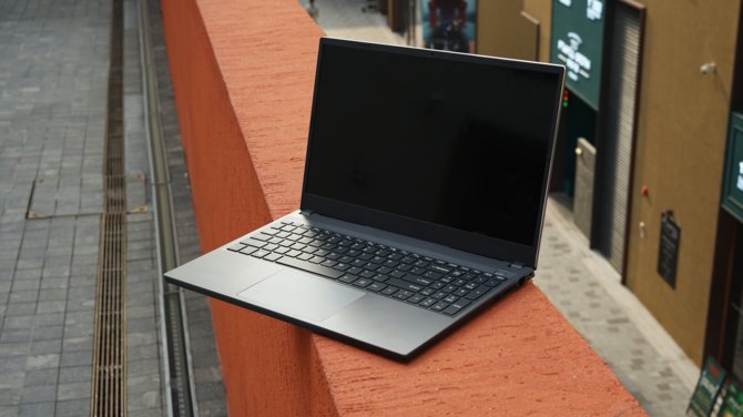 Chuwi CoreBook Xe - atrakcyjnie wyceniony laptop z procesorem Intel Core i5-10210U oraz kartą Intel Iris Xe MAX Graphics [1]