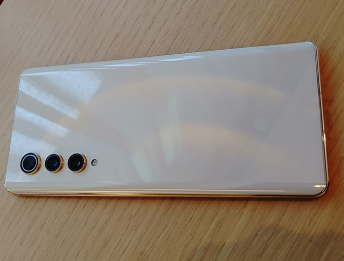 LG V70 ThinQ - wyciekła specyfikacja ostatniego flagowca LG. Dostępność będzie jednak mocno ograniczona [1]