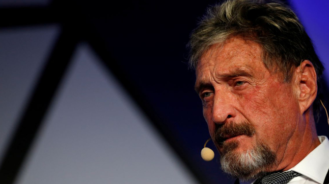 John McAfee nie żyje. Ekscentryczny twórca oprogramowania antywirusowego powiesił się w hiszpańskim więzieniu [1]