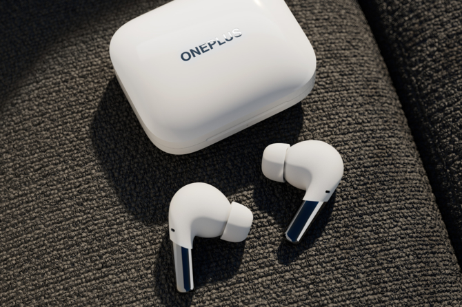 OnePlus Buds Pro – Premiera słuchawek TWS z adaptacyjną redukcją szumów, Dolby Atmos i wydajnym akumulatorem [3]