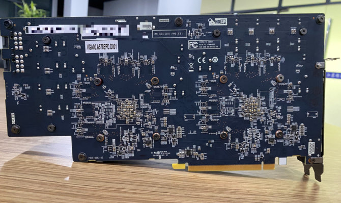 Sapphire Radeon RX 570 con dos núcleos Polaris y 16 GB de memoria GDDR5 en las primeras imágenes.  ¿La tarjeta perfecta para mineros? [4]