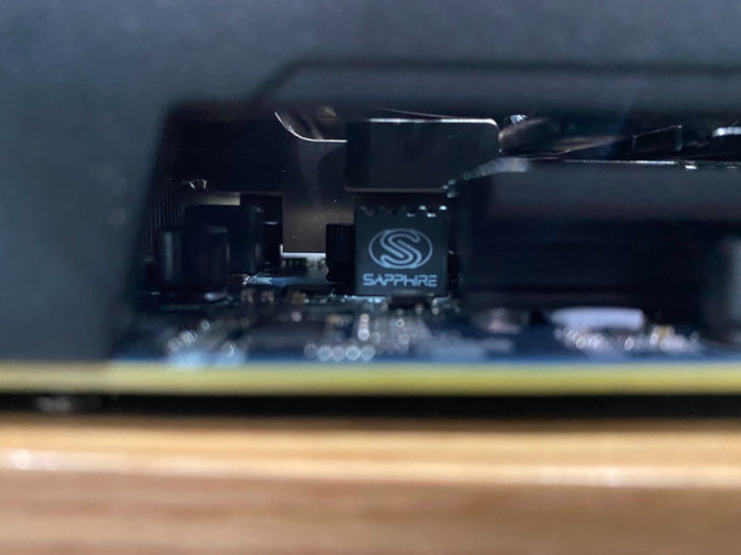 Sapphire Radeon RX 570 z dwoma rdzeniami Polaris i 16 GB pamięci GDDR5 na pierwszych zdjęciach. Idealna karta dla górników? [5]
