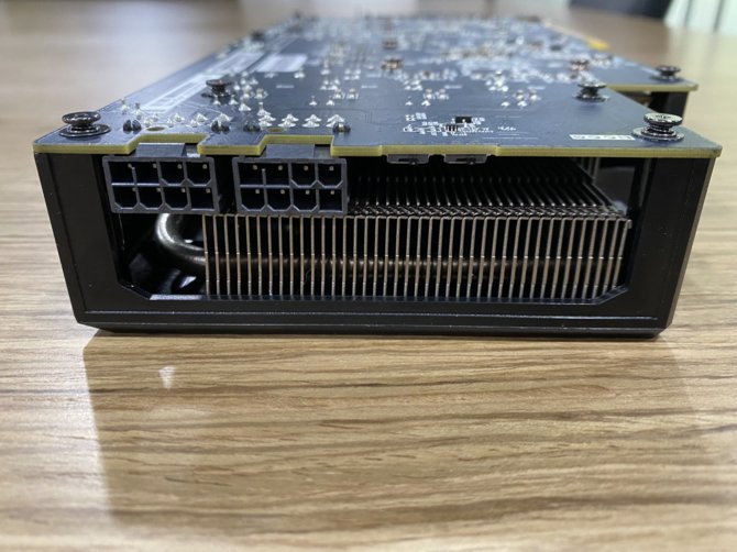 Sapphire Radeon RX 570 con dos núcleos Polaris y 16 GB de memoria GDDR5 en las primeras imágenes.  ¿La tarjeta perfecta para mineros? [6]