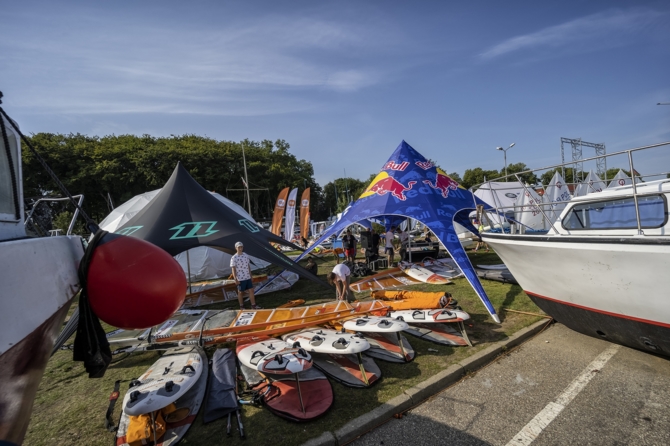 Xiaomi Kite Cup za nami – zebrano 30 tys. zł na ochronę Bałtyku. Przystań Xiaomi zakończy wakacje we Władysławowie  [32]