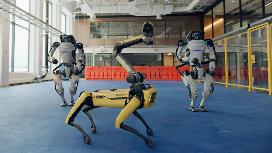 Atlas robot Boston Dynamics znowu w akcji. Tym razem