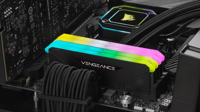 Corsair Vengeance RGB RT i RGB RS - nowe pamięci DDR4 z podświetleniem LED w zestawach do 256 GB 4600 MHz [1]