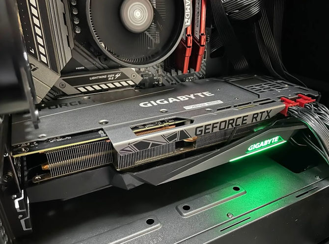 GIGAGBYTE GeForce RTX 3080 Ti z 20 GB pamięci VRAM istnieje naprawdę. Znamy wydajność karty w kopaniu kryptowalut [1]