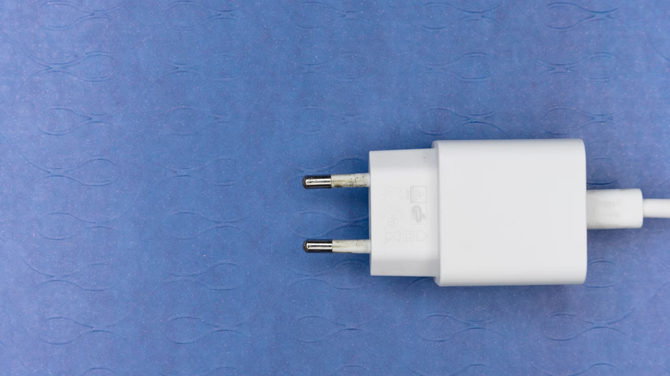 Smartfony sprzedawane bez ładowarek i wspólny standard USB-C. Komisja Europejska podała szczegóły [1]