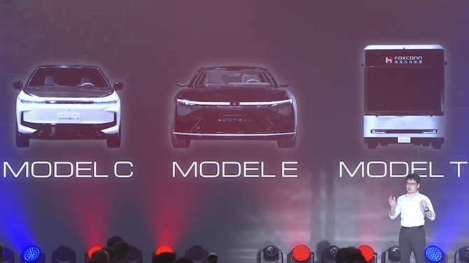 Foxconn prezentuje elektryczne samochody. Model E, Model C i Model T, czyli sedan, SUV i autobus [1]