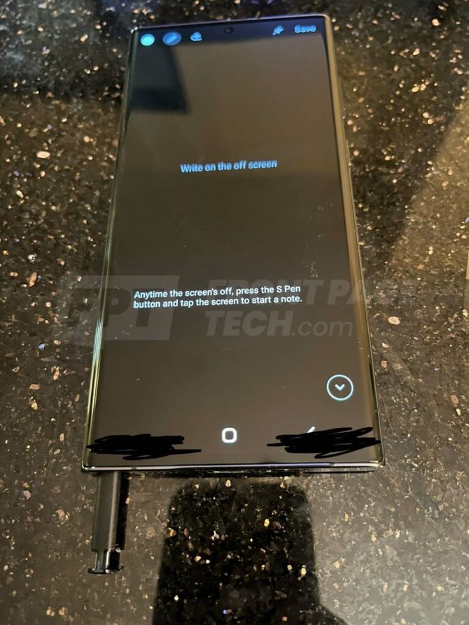 Samsung Galaxy S22 Ultra na pierwszych zdjęciach. Tak wygląda przyszłoroczny flagowiec z rysikiem S Pen [2]