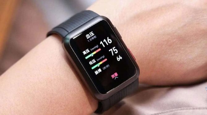 Huawei Watch D będzie mierzył ciśnienie krwi oraz robił EKG. Smartwatch pojawi się jeszcze w tym miesiącu [2]