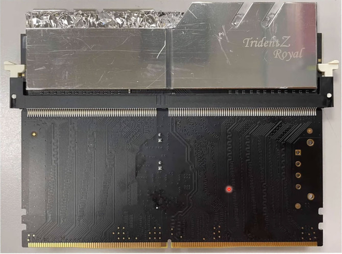 Adapter pamięci RAM DDR4 dla płyt głównych z DDR5. Czy ten szalony pomysł firmy ASUS wzbudzi zainteresowanie?  [1]