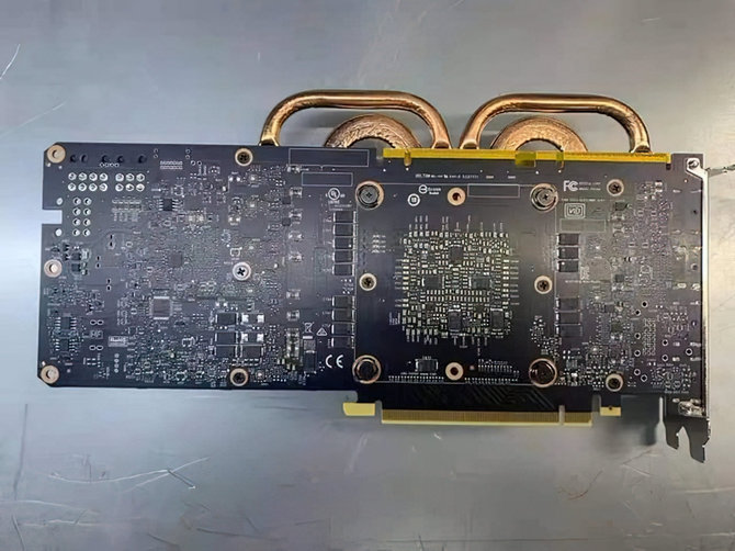 NVIDIA CMP 100HX - nowy układ graficzny dla górników. Wygląda na to, że to Titan V w odświeżonym wydaniu [2]