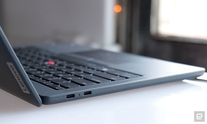 Lenovo ThinkPad X13s to pierwszy laptop producenta z układem Snapdragon. Oczekuje się 28 h pracy na akumulatorze [4]