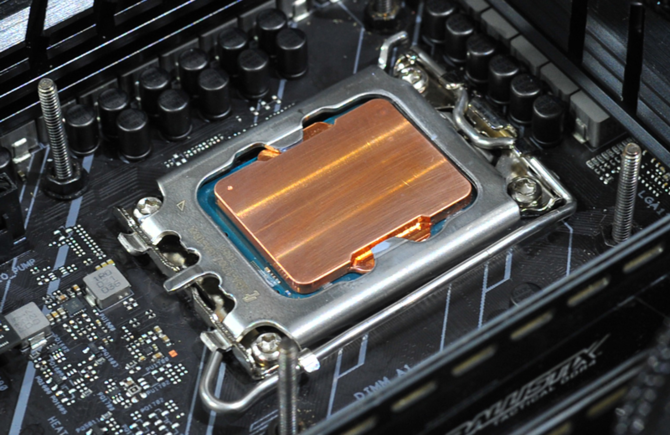 RockItCool prezentuje nowy zestaw Copper IHS dla procesorów Intel Core 12. generacji. Niższe temperatury gwarantowane [1]