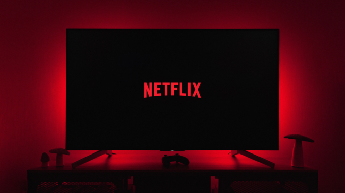 Współdzielenie konta Netflix z dodatkową opłatą? Usługodawca testuje rozwiązanie, które ma zapobiec łamaniu regulaminu [1]