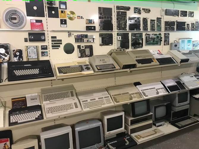 It8Bit Club – ukraińskie muzeum retro komputerów i gier wideo w Mariupolu zostało zbombardowane [3]