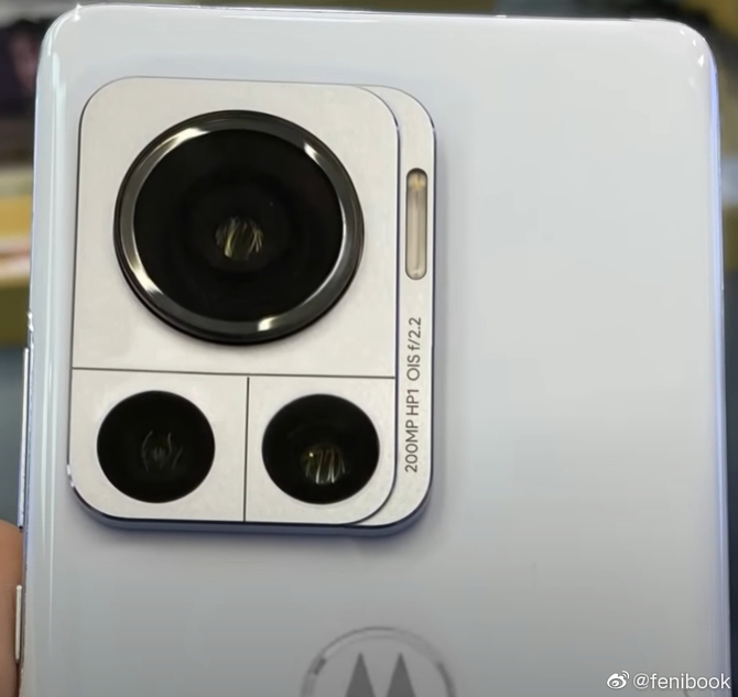 Motorola Frontier na zdjęciu. Mamy potwierdzenie obecności sensora Samsung ISOCELL HP1 o rozdzielczości 200 MP [2]