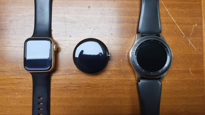 Prototyp Google Pixel Watch na zdjęciach. Porównajmy go z zegarkami Apple Watch i Samsung Galaxy Watch [1]