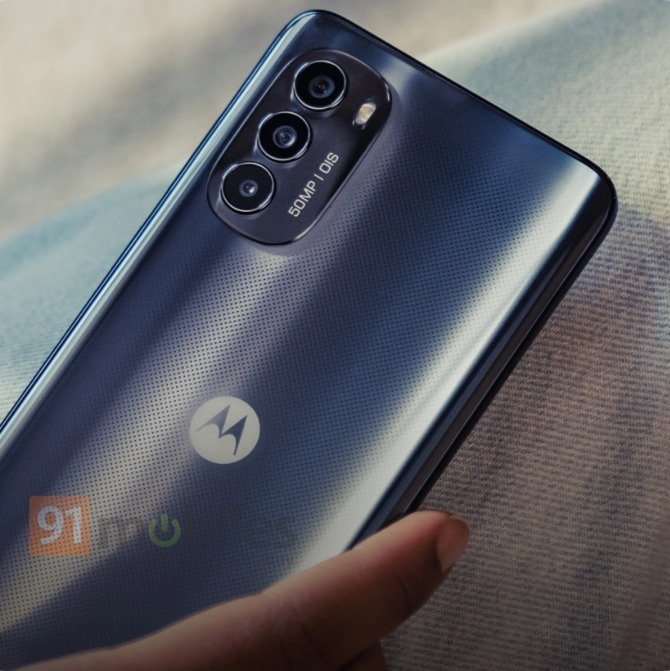 Motorola Moto G82 - poznaliśmy wygląd i specyfikację kolejnego obiecującego smartfona wspierającego sieć 5G [3]