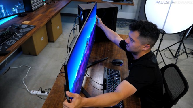 Corsair XENEON FLEX 45WQHD240 OLED - pierwszy na świecie monitor OLED z możliwością płynnej regulacji zakrzywienia [3]