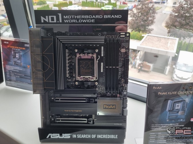 ASUS X670E - tak na żywo prezentują się flagowe płyty główne dla procesorów AMD Ryzen 7000 [nc11]