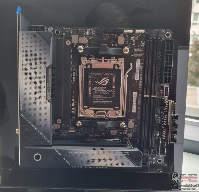 ASUS X670E - tak na żywo prezentują się flagowe płyty główne dla procesorów AMD Ryzen 7000 [nc10]