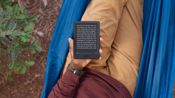 Amazon Kindle (2022) to nowy, podstawowy e-czytnik producenta. USB-C oraz obraz ostry jak w modelu Paperwhite [2]