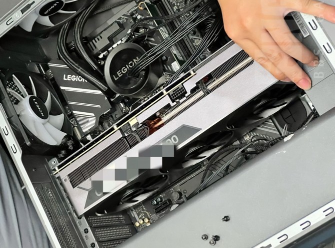 NVIDIA GeForce RTX 4000 z nowymi oznaczeniami dla kart. Tymczasem wiemy jak wygląda Lenovo Legion GeForce RTX 4090 [5]
