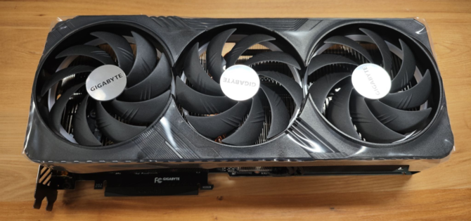 GIGABYTE GeForce RTX 4090 Gaming OC trafił do sprzedaży w Hongkongu. A do premiery zostały jeszcze ponad dwa tygodnie... [1]