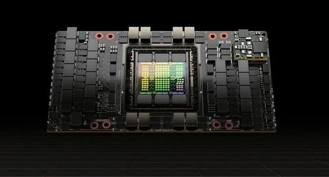 NVIDIA H100 - akcelerator graficzny oparty na architekturze Hopper może wkrótce dostać wersję ze 120 GB pamięci [1]