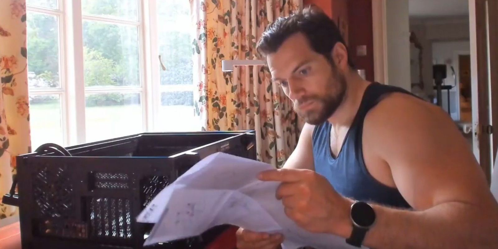 Henry Cavill, entuzjasta sprzętu PC, nie kupił GeForce RTX 4090, ponieważ  chce zobaczyć co zaoferują karty Radeon RX 7000 | PurePC.pl
