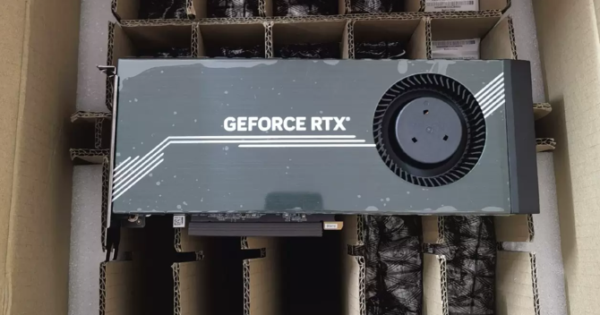 NVIDIA GeForce RTX 4090 w wersji z turbiną rzeczywiście istnieje. Układ trafił do sprzedaży [1]
