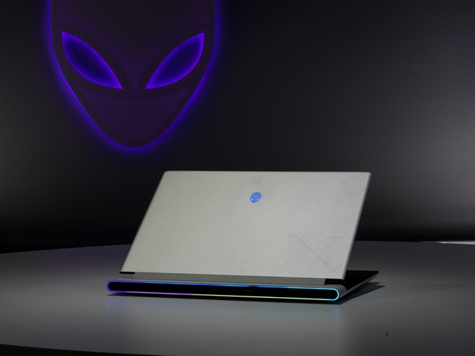 Alienware x16 and Alienware m18 - presentation of new gaming laptops with Intel Core i9-13980HX and GeForce RTX 4090 [5]