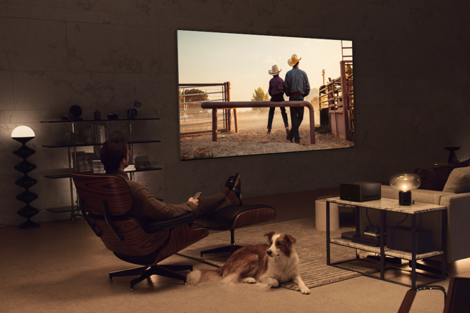 LG OLED Signature M3 - a TV that can work completely wirelessly and without visible wiring [3]