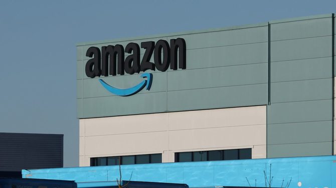 The European Commission has announced an agreement with Amazon on the illegal use of non-public data [2]