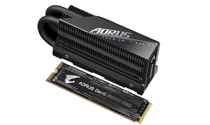 GIGABYTE ujawnił pełną specyfikacją SSD AORUS Gen.5 10000. Opcjonalny radiator zaskakuje rozmiarem [1]