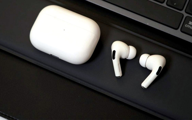 Apple AirPods z ładowaniem przez port USB-C? Od teraz sam możesz naprawić gniazdo ładowania w etui [2]