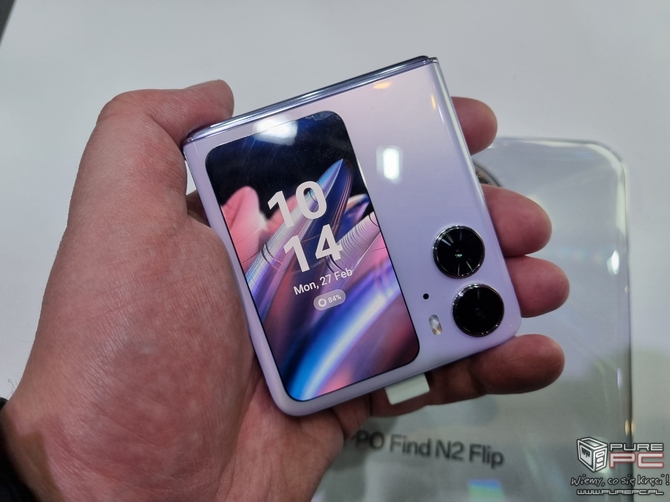 Oppo Find N2 oraz Oppo Find N2 Flip pozują do zdjęć na MWC. Jeden ze składanych modeli trafił właśnie do polskich sklepów [nc1]