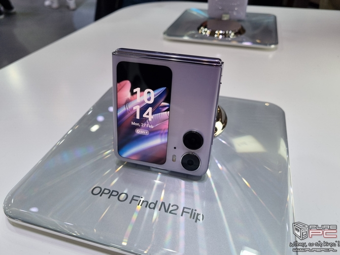 Oppo Find N2 oraz Oppo Find N2 Flip pozują do zdjęć na MWC. Jeden ze składanych modeli trafił właśnie do polskich sklepów [nc1]