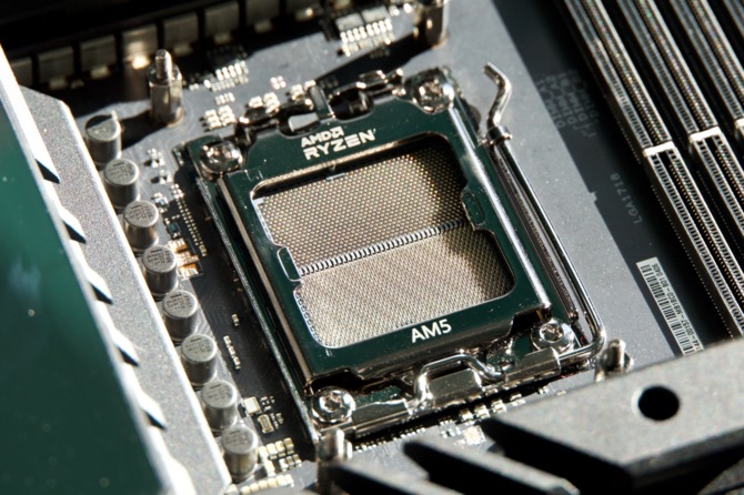 AMD może wydać desktopowe wersje układów APU Rembrandt i Pheonix na platformę AM5 [1]